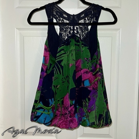 Pretty and Vibrant Racerback Top from Express. - Picture 1 of 8